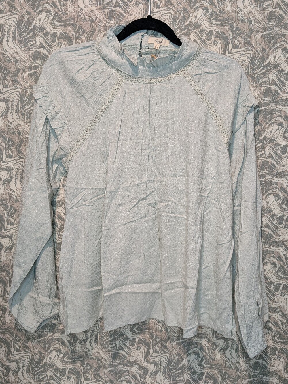 NWT Easel Blouse Size Small